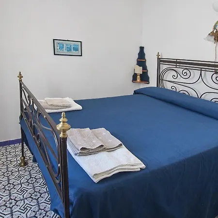 L'affresco Caprese Daire Capri